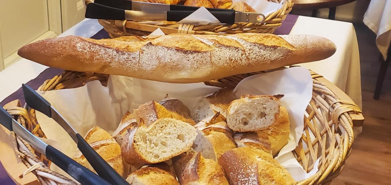 Hotel Bar Restaurant Saint Paul Verdun-sur-Meuse Bagian luar foto