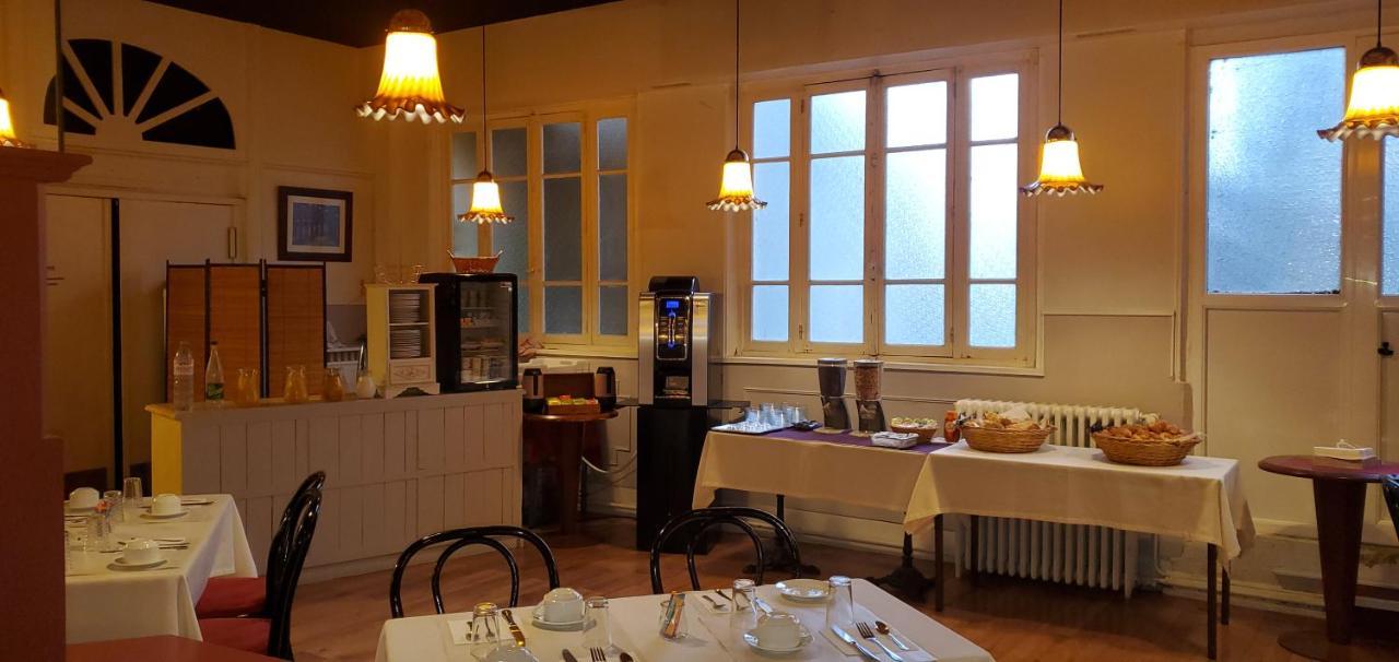 Hotel Bar Restaurant Saint Paul Verdun-sur-Meuse Bagian luar foto