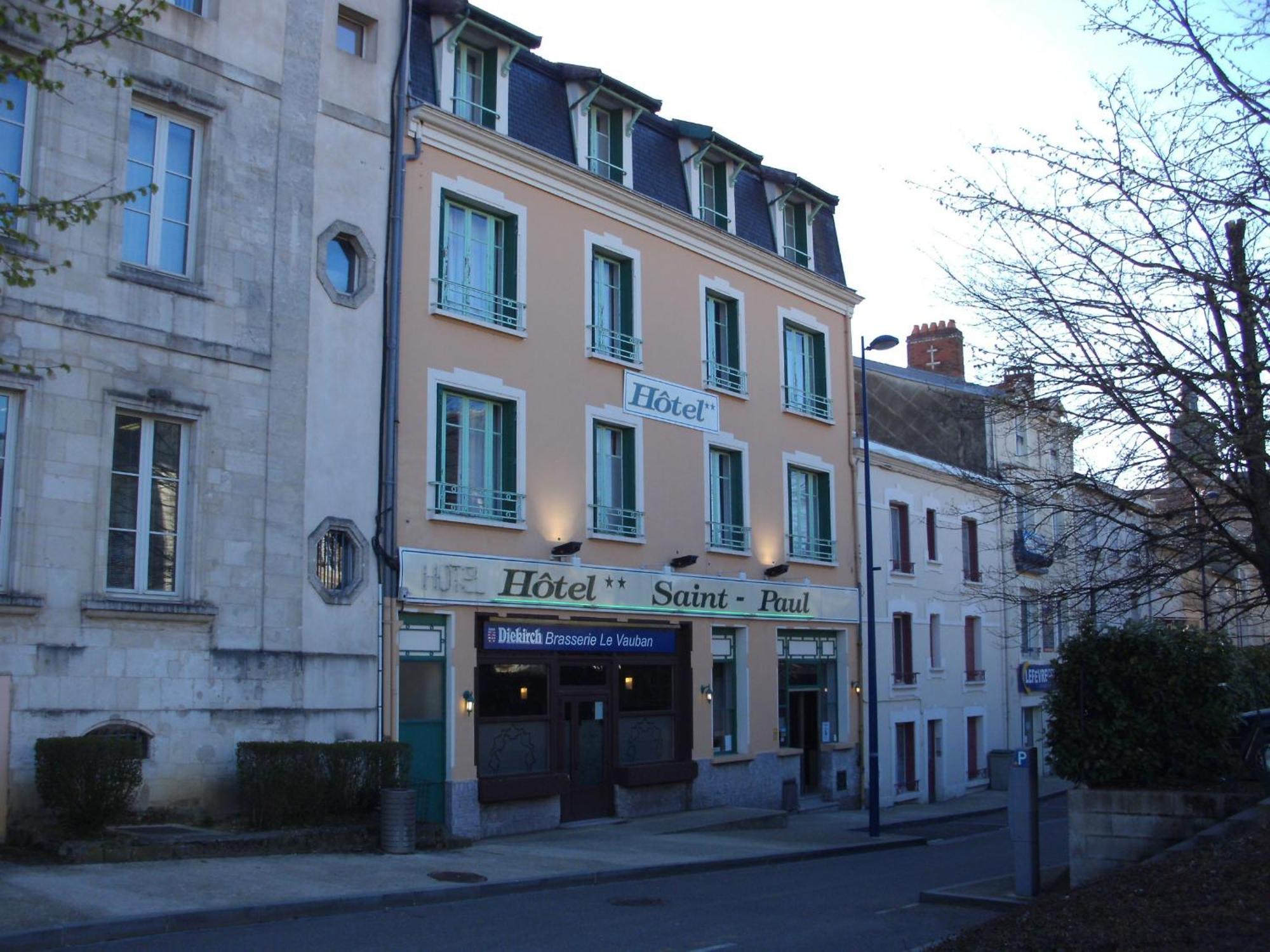 Hotel Bar Restaurant Saint Paul Verdun-sur-Meuse Bagian luar foto